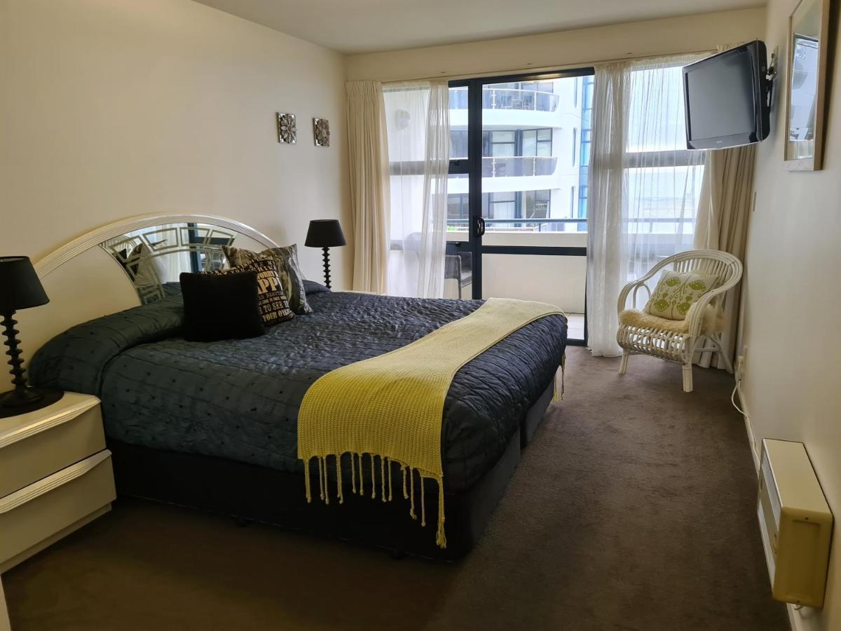 Oceanside Resort & Twin Towers 마운트마운가누이 외부 사진